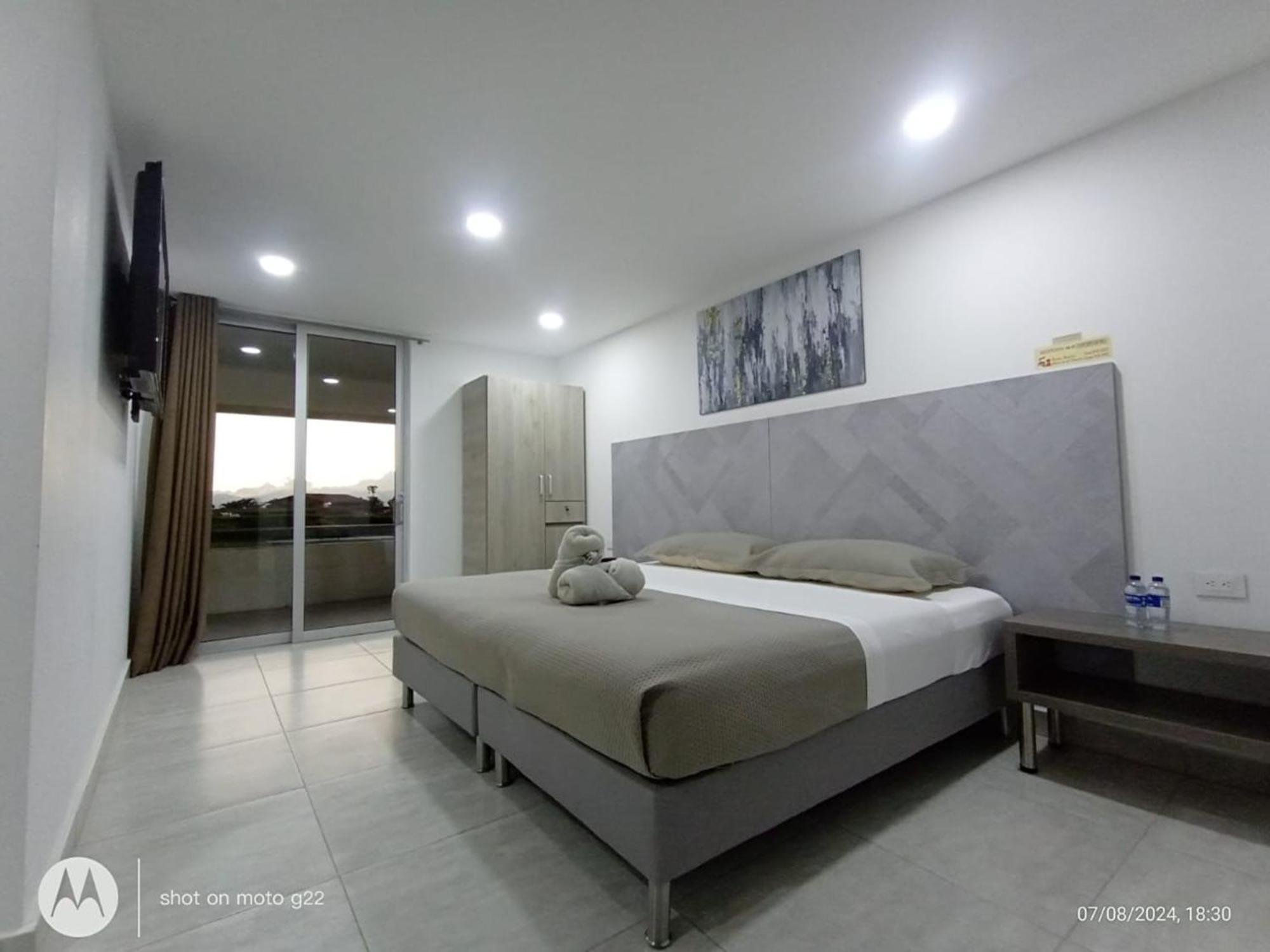 Hotel Palo Grande Cf Pereira Combia Baja Exteriör bild
